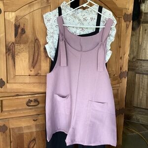 3 pc bundle 🦋 XL 🦋 New lot  💕 jumpsuit 💕  blouse 💕 &  shorts romper